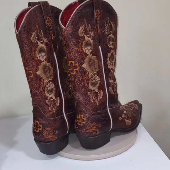 Embroidered Brown Western Boots - Picture 3 of 9